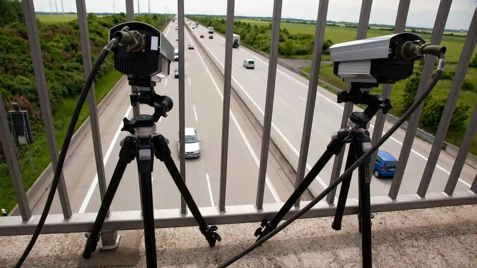 Abstandsmessung mit dem Verkehrskontrollsystem VKS 4.5 auf einer Autobahn