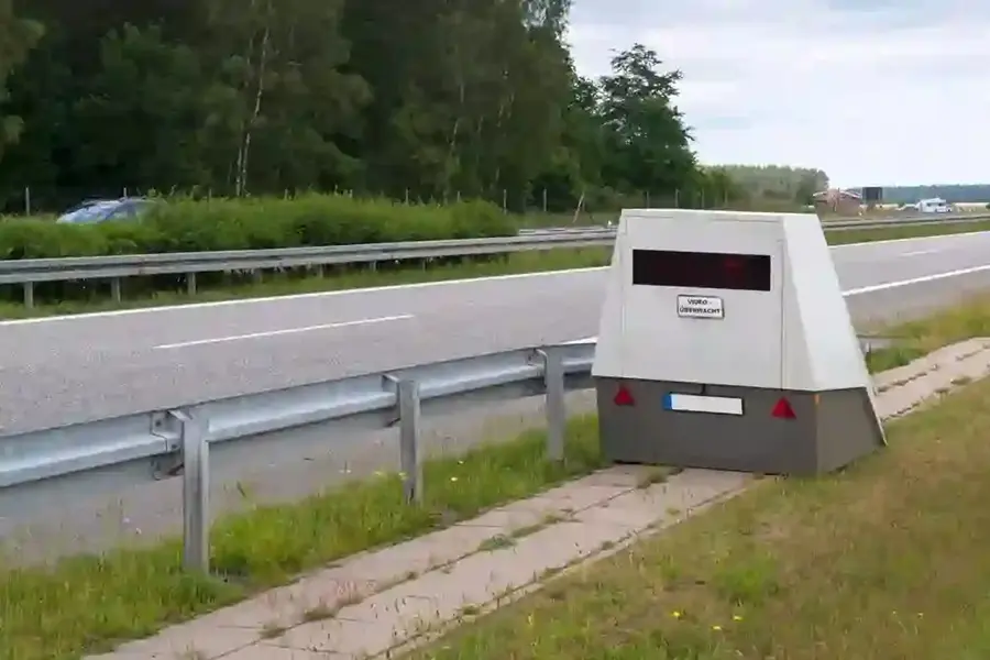 Blitzermessung auf der Autobahn kostenlos prüfen lassen