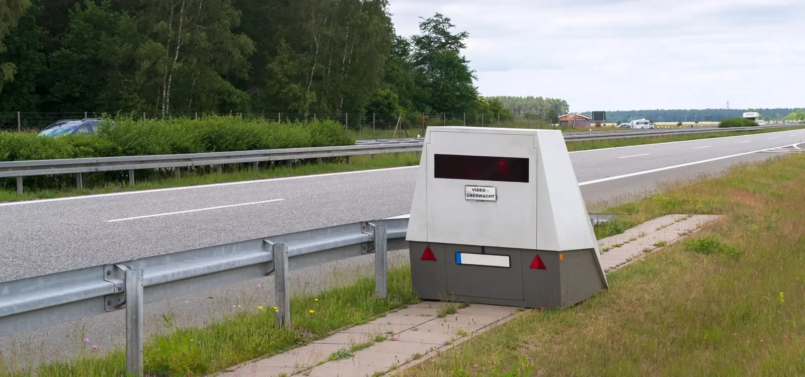 Blitzer auf der A1 bei km 323.500