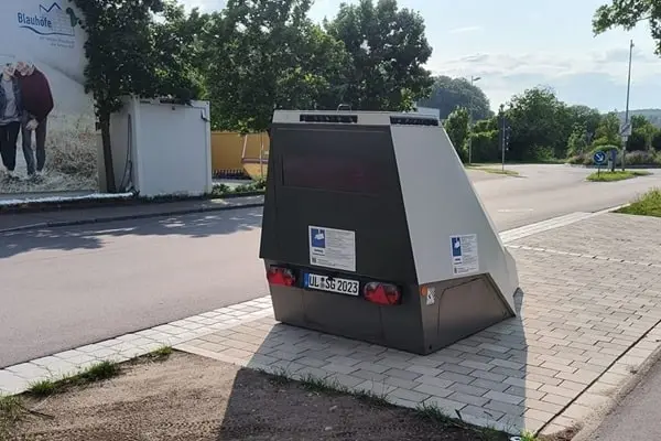 PoliScan FM1 Blitzeranhänger im Einsatz